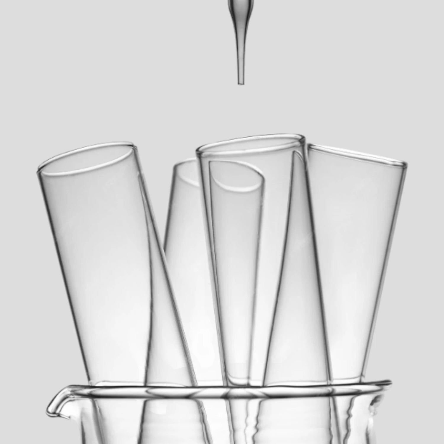 Verrerie de laboratoire en fond clair, visuel pour bloc INCI Seomse, liste d’ingrédients et accès au glossaire