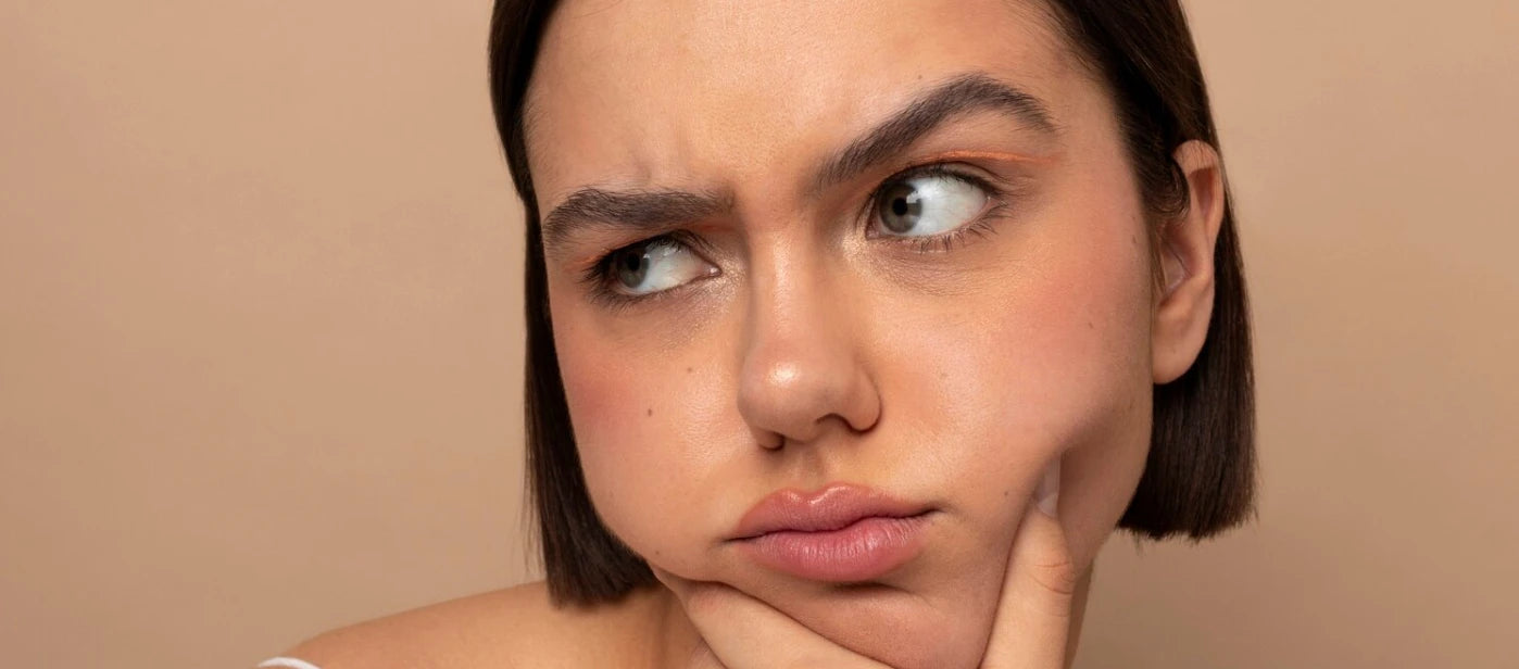 Peau terne : gros plan d’un visage au teint moins éclatant, illustration du blog Seomse sur le manque d’éclat