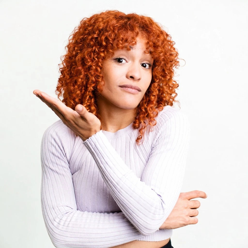 Portrait de femme rousse, visuel illustratif pour article sur le CBD et le confort de la peau